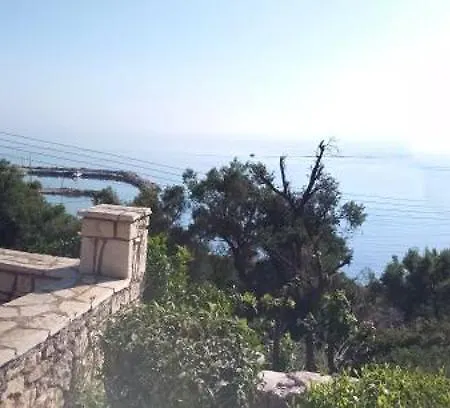 Driftwood Tatil Evi *